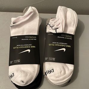 11 pairs NIP Nike Men’s No Show Socks, Everday Wear w/ Dri-Fit